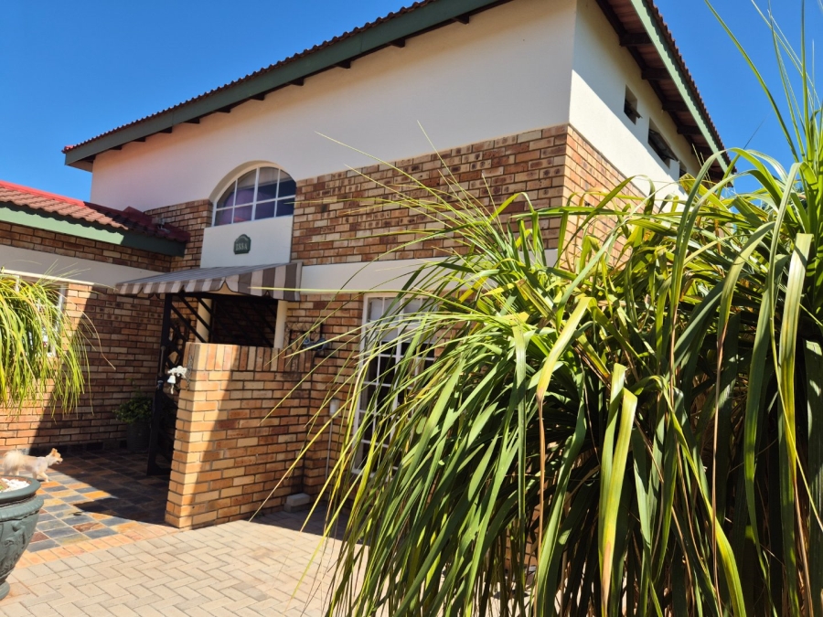 3 Bedroom Property for Sale in Pentagon Park Free State